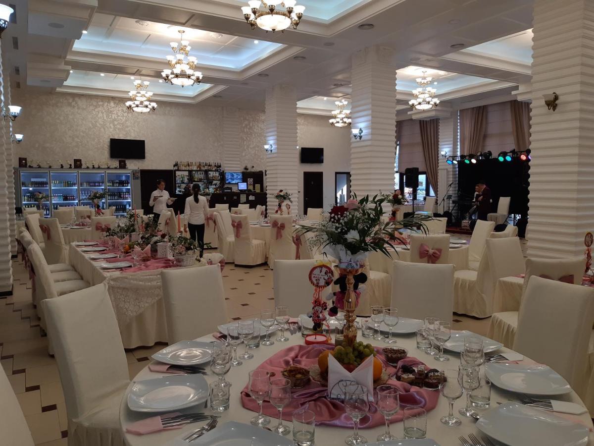 Hotel Ro&Mario Barlad Bîrlad Kültér fotó